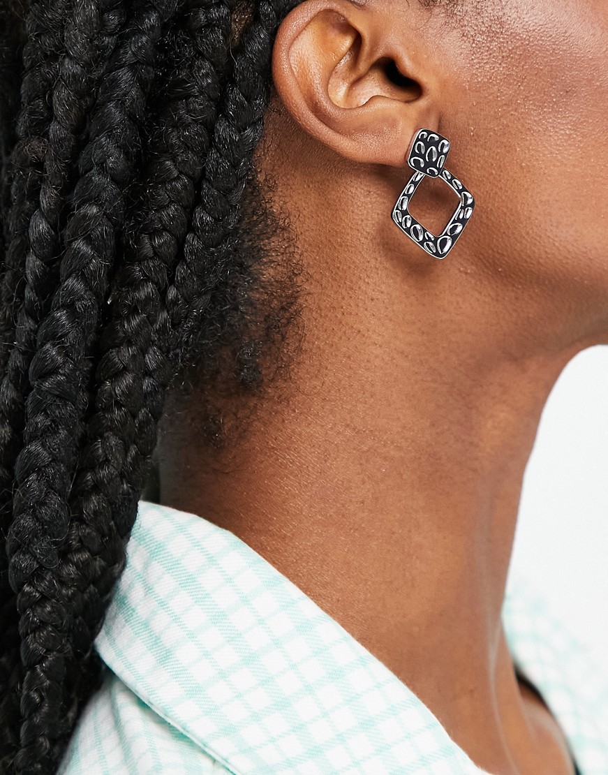 Miss-slefridge-kolczyki-z-polaczonych-kwadratow-srebrne-3 Miss-slefridge-kolczyki-z-polaczonych-kwadratow-srebrne