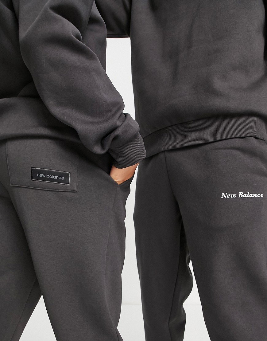 New-Balance-czarne-joggersy-unisex-defekt-M-2 New-Balance-czarne-joggersy-unisex-defekt-M