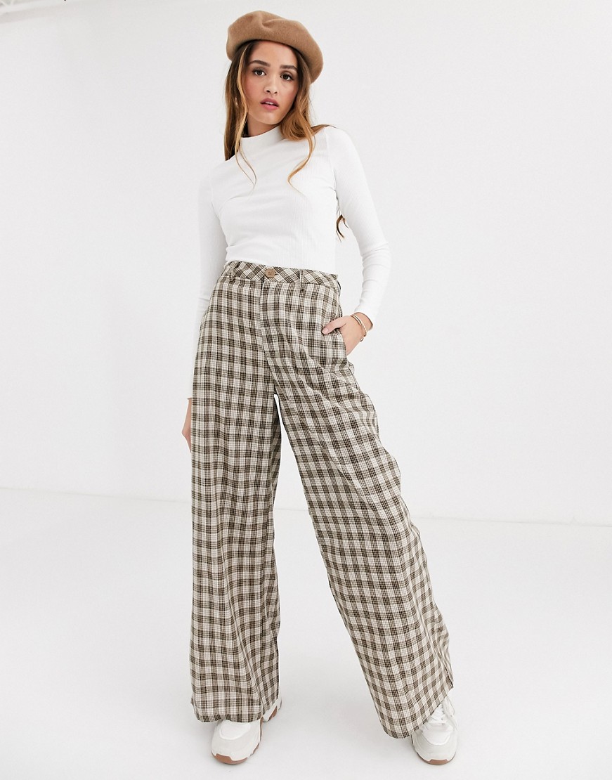 New-Look-Damski-bialy-prazkowany-golf-38-3 New-Look-Damski-bialy-prazkowany-golf-38