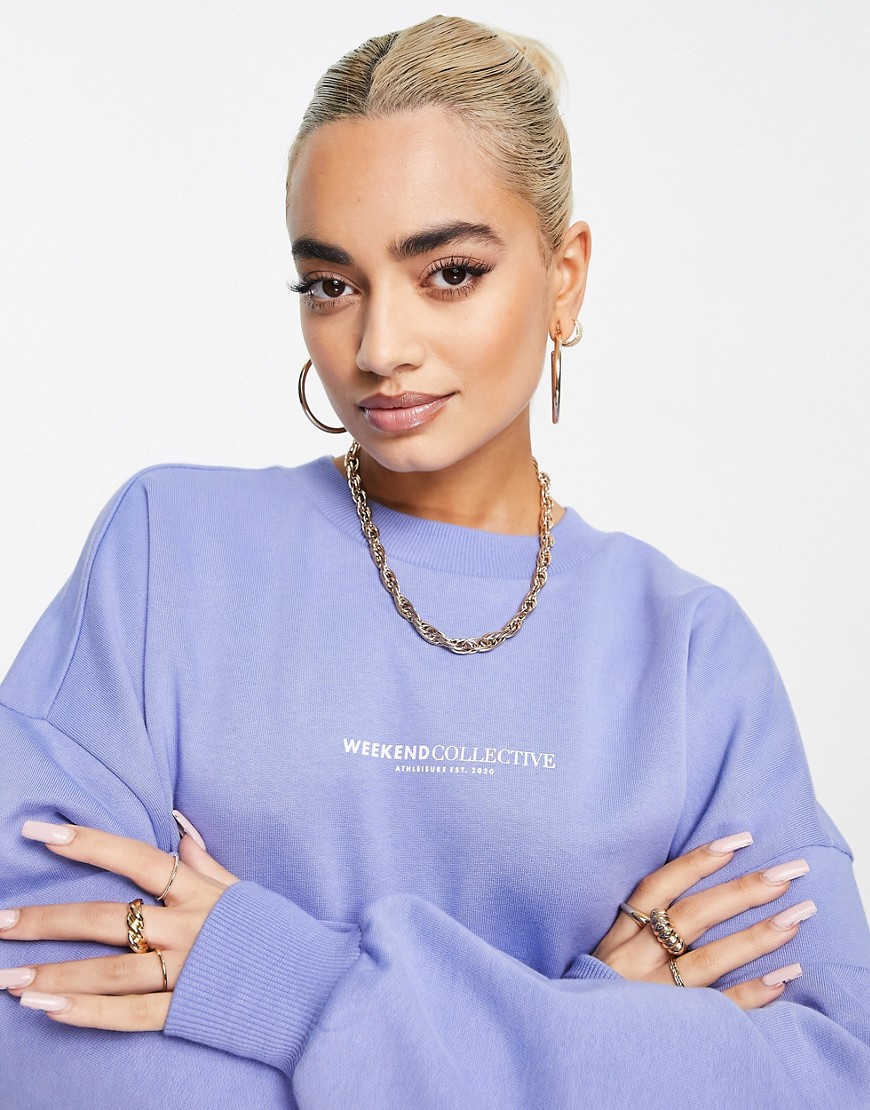 Niebieska-bluza-dresowa-z-duzym-logo-na-plecach-defekt-38-2 Niebieska-bluza-dresowa-z-duzym-logo-na-plecach-defekt-38