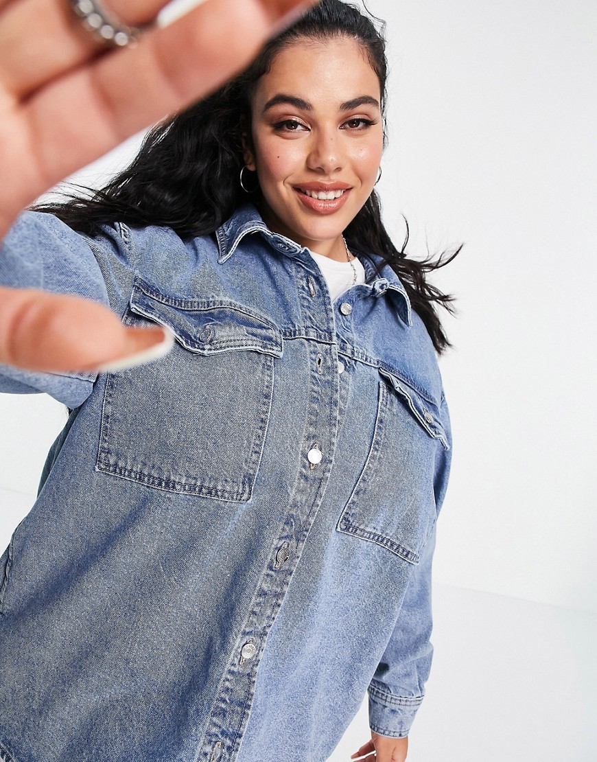 Niebieska-jeansowa-kurtka-koszulowa-oversize-plus-size-48-2 Niebieska-jeansowa-kurtka-koszulowa-oversize-plus-size-48