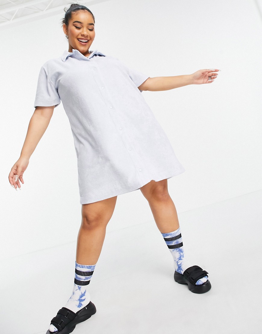 Niebieska-sukienka-mini-na-wiosne-plus-size-58-2 Niebieska-sukienka-mini-na-wiosne-plus-size-58