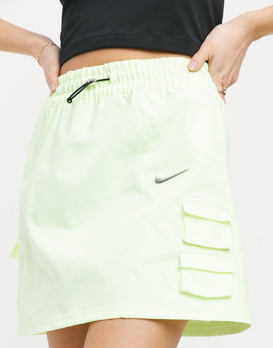 Nike-Plus-zolta-neonowa-spodnica-z-logo-Swoosh-kieszenie-L-2 Nike-Plus-zolta-neonowa-spodnica-z-logo-Swoosh-kieszenie-L