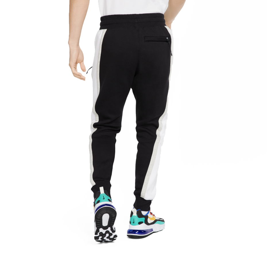 Nike-Spodnie-meskie-joggery-czarne-z-lampasami-defekt-M-1 Nike-Spodnie-meskie-joggery-czarne-z-lampasami-defekt-M