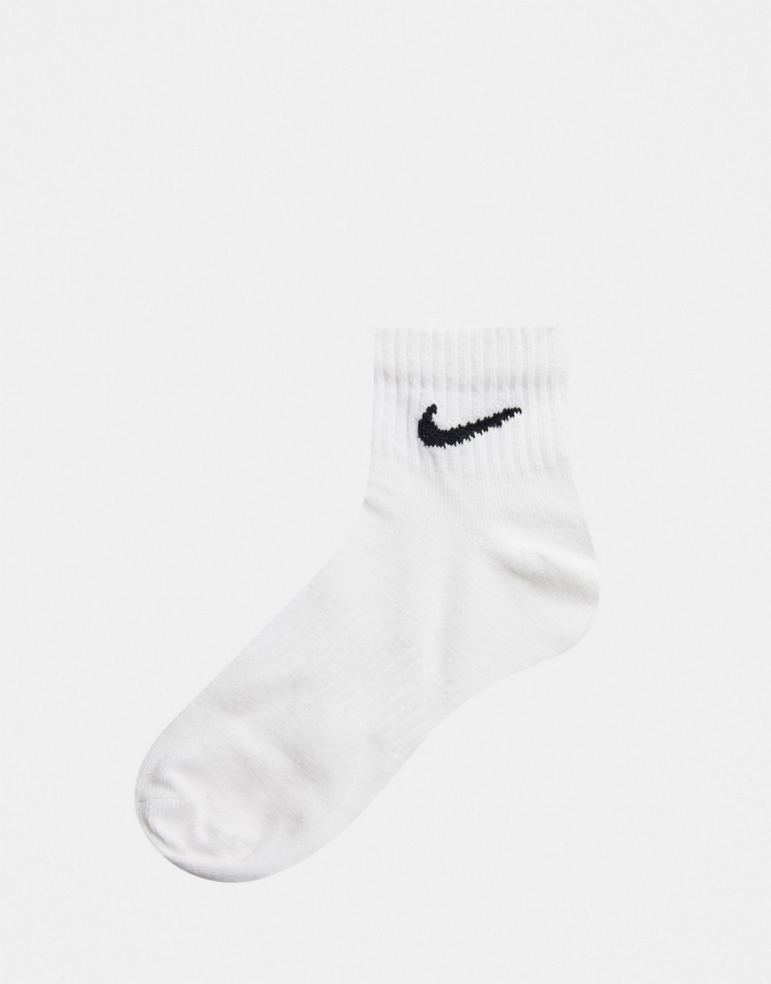 Nike-biale-skarpetki-do-kostki-M-2 Nike-biale-skarpetki-do-kostki-M