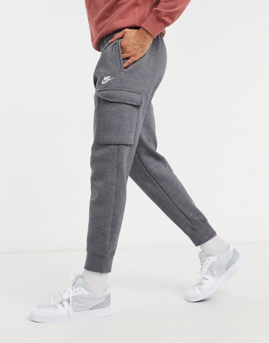 Nike ciemnoszare męskie joggersy bojówki ze ściągaczami defekt M Nike-ciemnoszare-meskie-joggersy-bojowki-ze-sciagaczami-defekt-M
