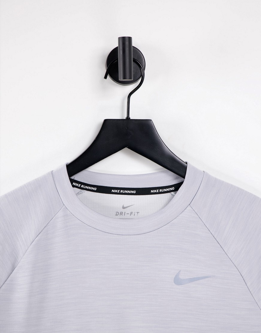 Nike-szara-koszulka-longsleeve-do-biegania-L