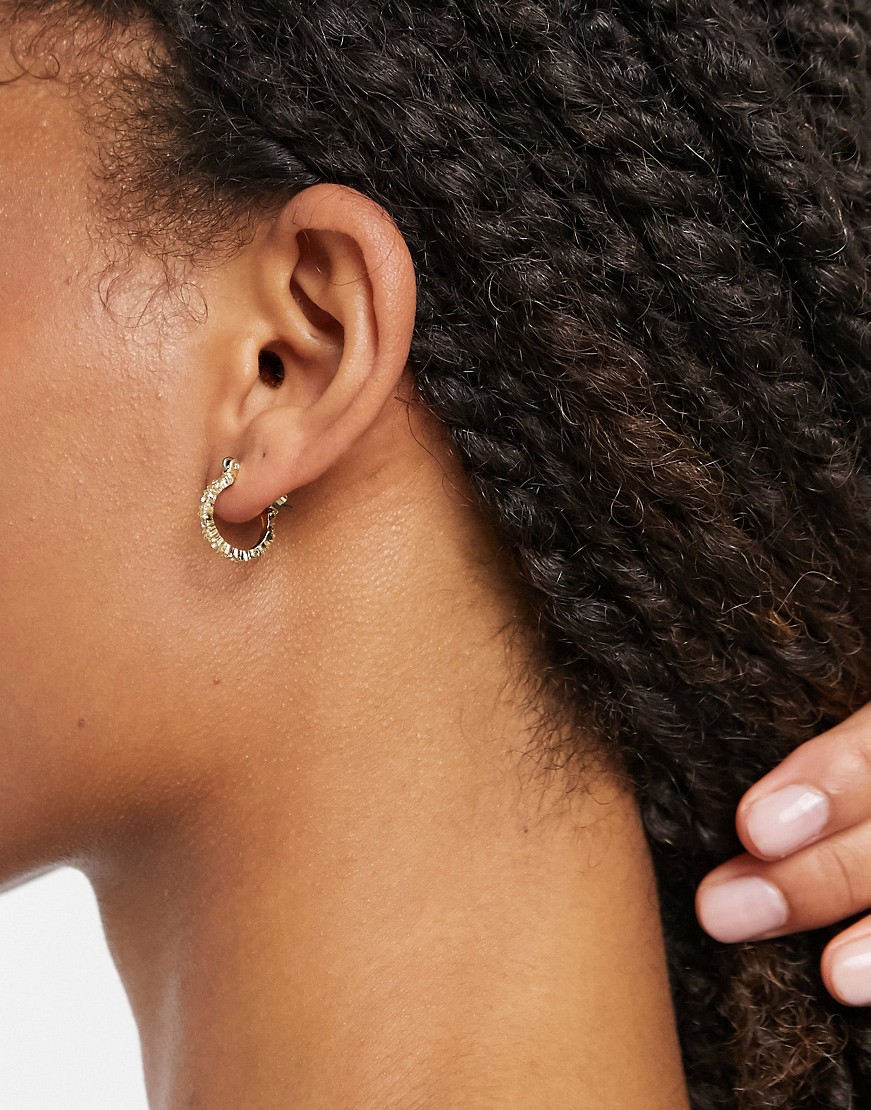 Pieces-kolczyk-kolo-z-krysztalkami-pozlacany-18-karatowym-zlotem-2 Pieces-kolczyk-kolo-z-krysztalkami-pozlacany-18-karatowym-zlotem