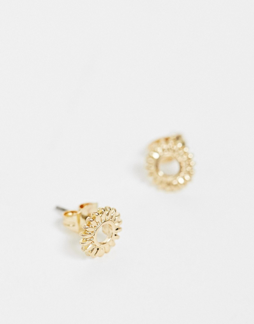 Pieces-male-okragle-kolczyki-wkrety-w-kolorze-zlotym-3 Pieces-male-okragle-kolczyki-wkrety-w-kolorze-zlotym