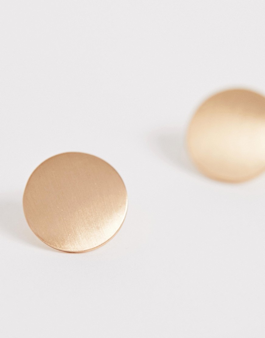 Pieces-plaskie-okragle-kolczyki-wkrety-w-zlotym-kolorze-1 Pieces-plaskie-okragle-kolczyki-wkrety-w-zlotym-kolorze