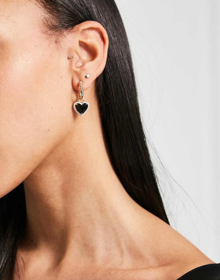 Pieces-zlote-kolczyki-kola-z-czarnym-krysztalkiem-w-ksztalcie-serca-2 Pieces-zlote-kolczyki-kola-z-czarnym-krysztalkiem-w-ksztalcie-serca