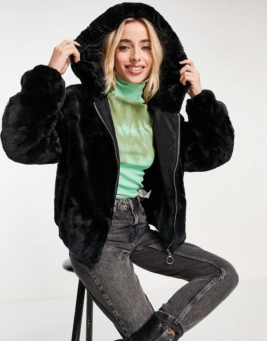 Moda Kurtki Kurtki ze sztucznym futrem Kurtka ze sztucznym futrem czarny-magenta Aplikacja z logo 