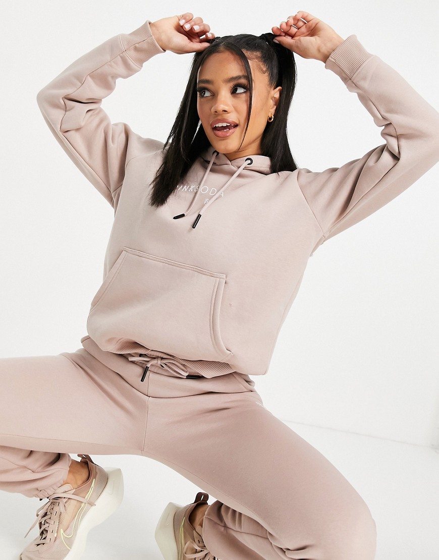 Pink-Soda-Sport-bezowa-damska-bluza-z-kapturem-nadruk-z-logo-38-3 Pink-Soda-Sport-bezowa-damska-bluza-z-kapturem-nadruk-z-logo--38