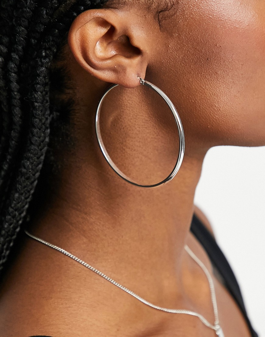 Posrebrzany-cienki-kolczyk-kolo-o-srednicy-60-mm-2 Posrebrzany-cienki-kolczyk-kolo-o-srednicy-60-mm