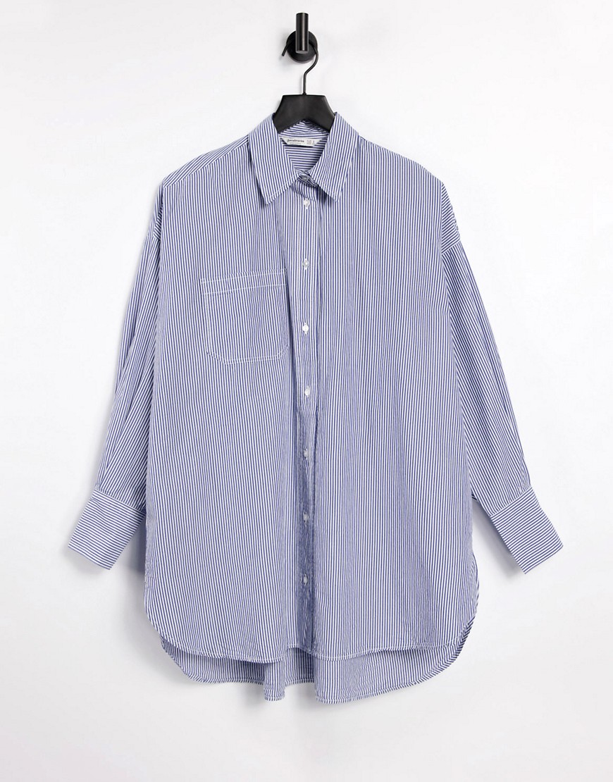 Stradivarius niebieska koszula oversize w paski z popeliny M Stradivarius-niebieska-koszula-oversize-w-paski-z-popeliny-M