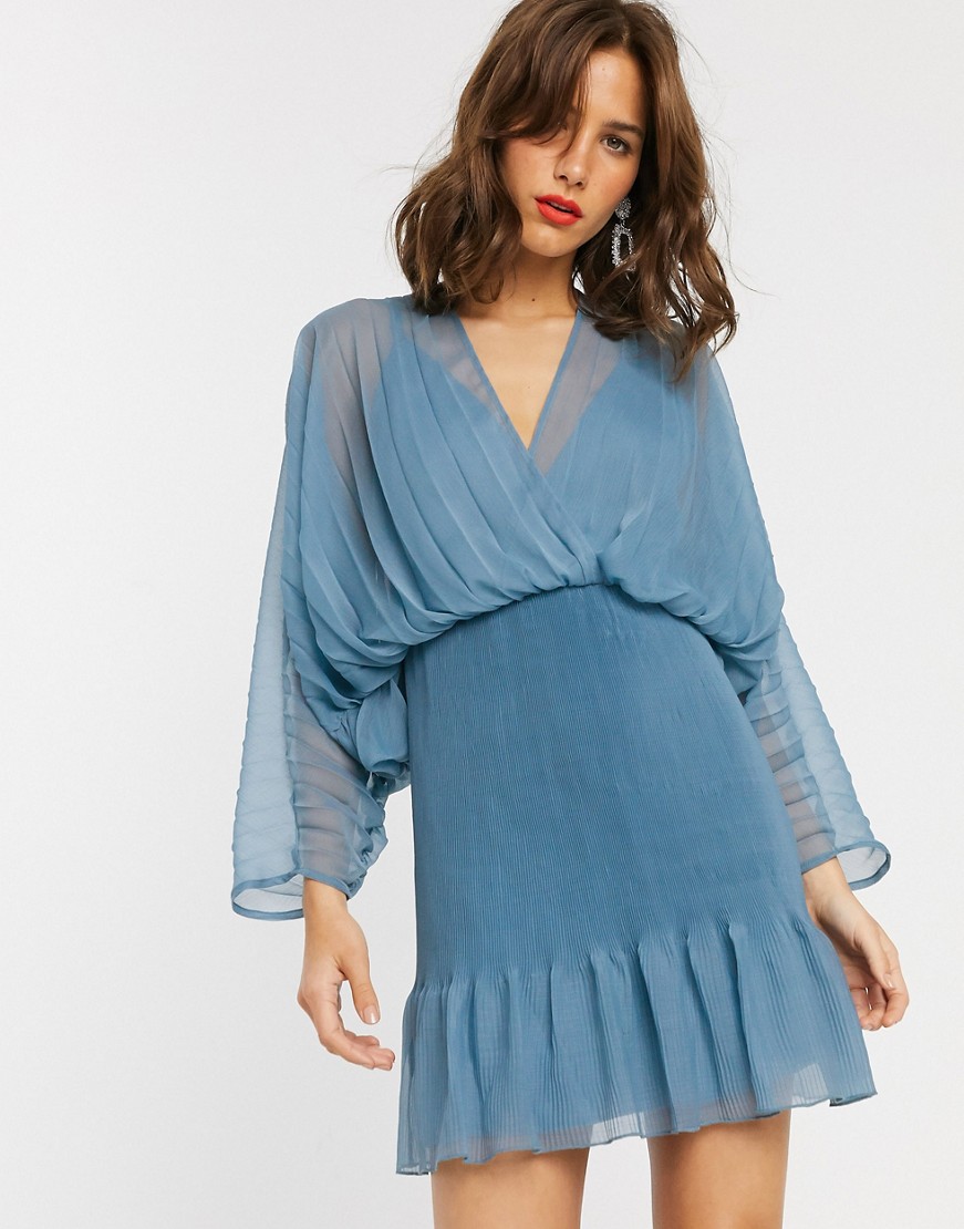 Sukienka-mini-z-luznymi-rekawami-i-spodnica-wykonczona-falbanka-niebieska-defekt-44-3 Sukienka-mini-z-luznymi-rekawami-i-spodnica-wykonczona-falbanka-niebieska-defekt-44