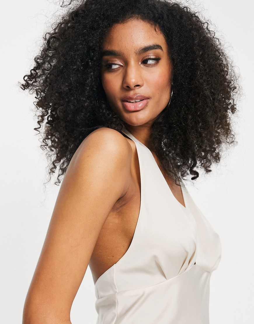 Szara-satynowa-sukienka-midi-z-glebokim-dekoltem-defekt-44-3 Szara-satynowa-sukienka-midi-z-glebokim-dekoltem-defekt-44