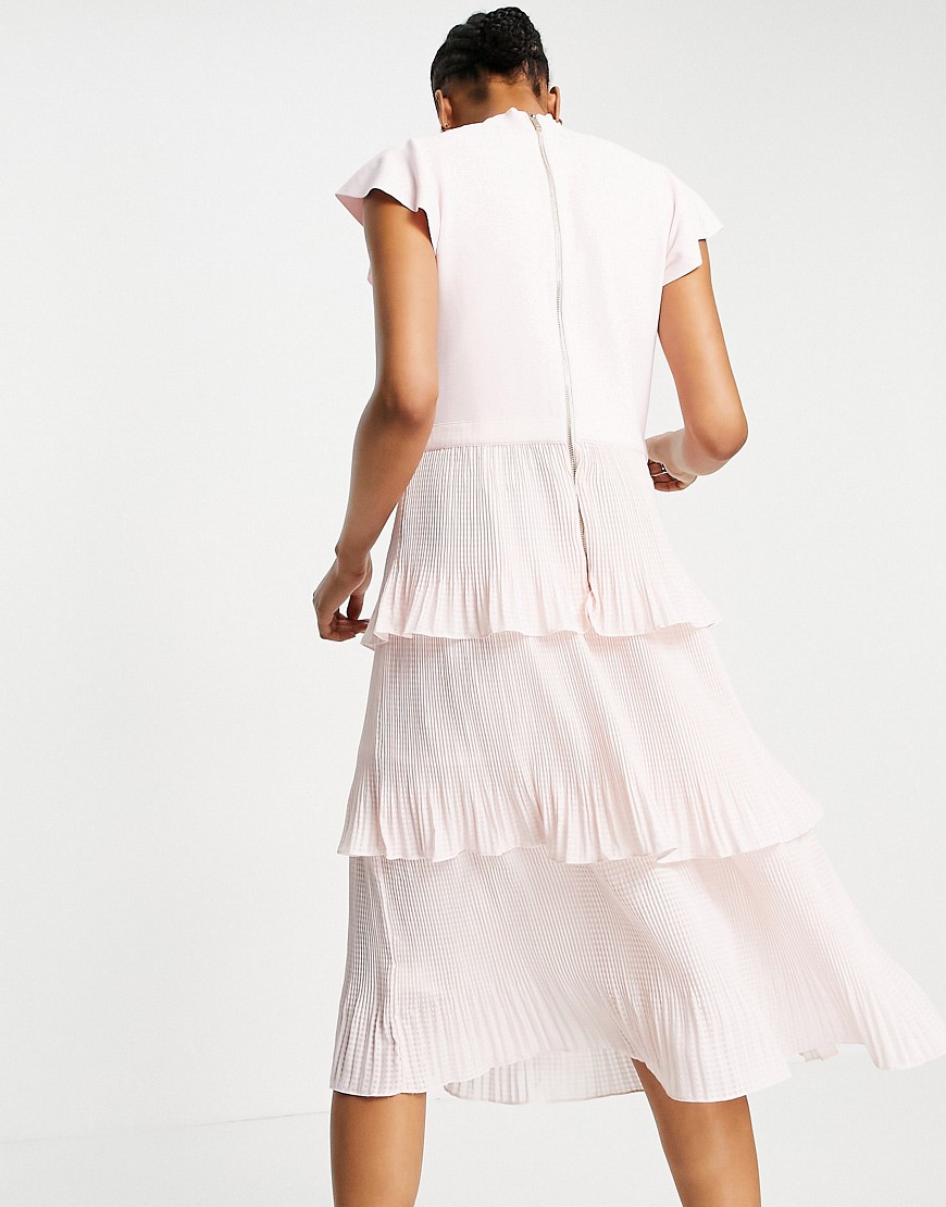 Ted-Baker-–-Berlina-–-Rozowa-sukienka-midi-z-falbankami-1 Ted-Baker-–-Berlina-–-Rozowa-sukienka-midi-z-falbankami