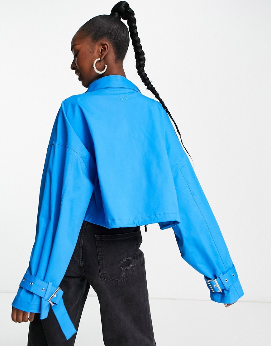 The-Couture-Club-Niebieska-krotka-kurtka-oversize-w-stylu-roboczym-34-2 -The-Couture-Club-Niebieska-krotka-kurtka-oversize-w-stylu-roboczym-34