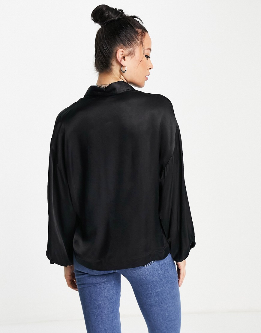 Topshop-Czarna-satynowa-koszula-damska-defekt-44-1 Topshop-Czarna-satynowa-koszula-damska-defekt-44