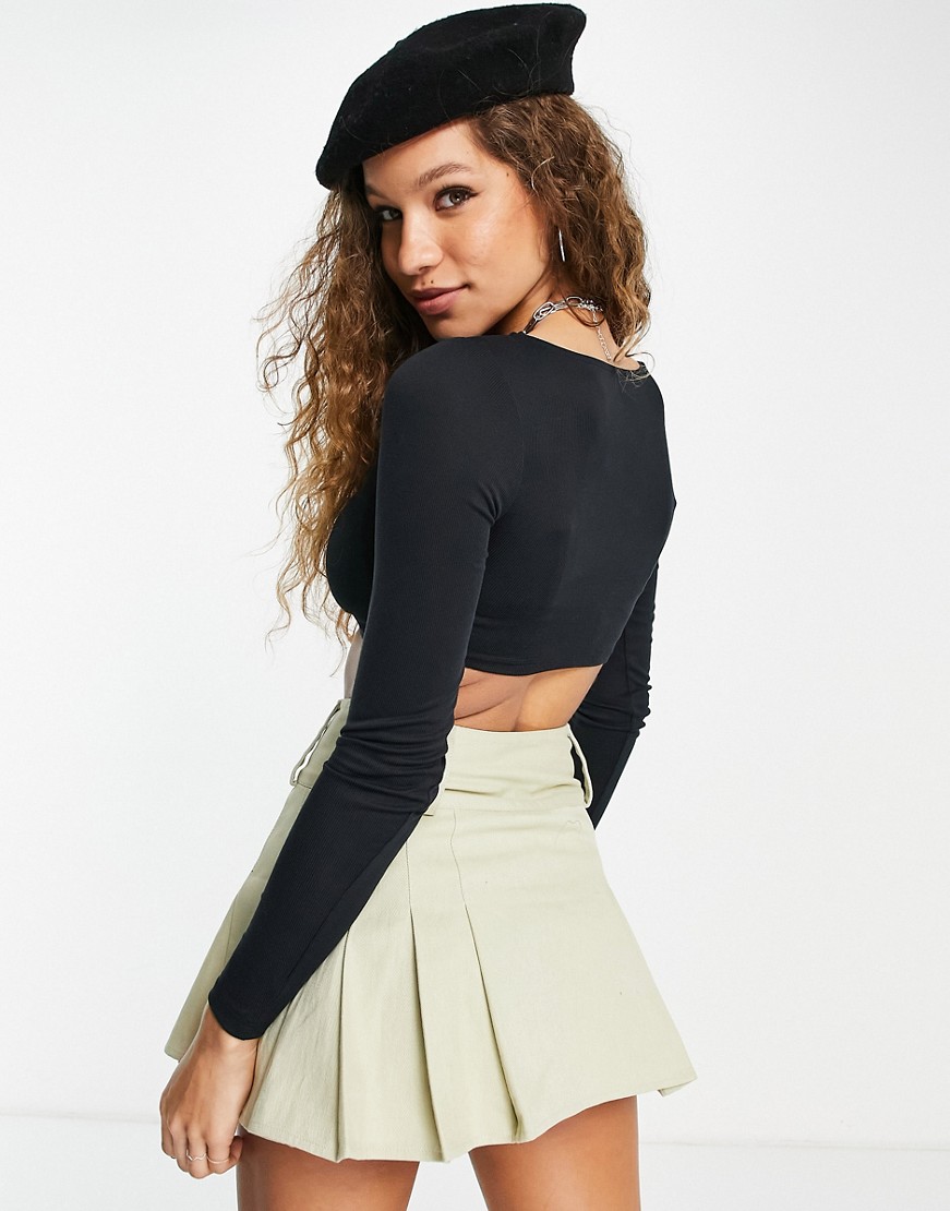 Topshop-czarny-krotki-top-z-marszczeniem-defekt-S-1 Topshop-czarny-krotki-top-z-marszczeniem-defekt-S