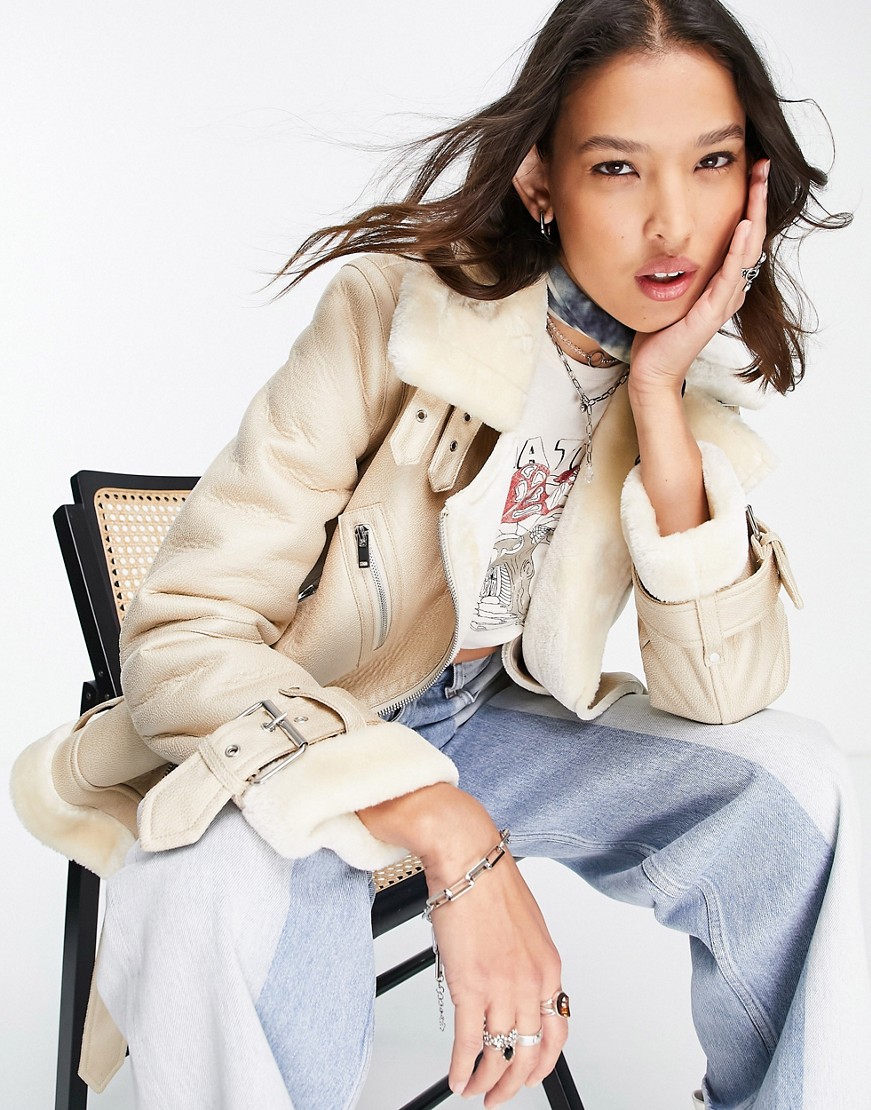 Topshop damska kremowa kurtka pilotka z imitacji owczej skóry z podszewką ze sztucznego kożuszka defekt XS Topshop-damska-kremowa-kurtka-pilotka-z-imitacji-owczej-skory-z-podszewka-ze-sztucznego-kozuszka-defekt-XS