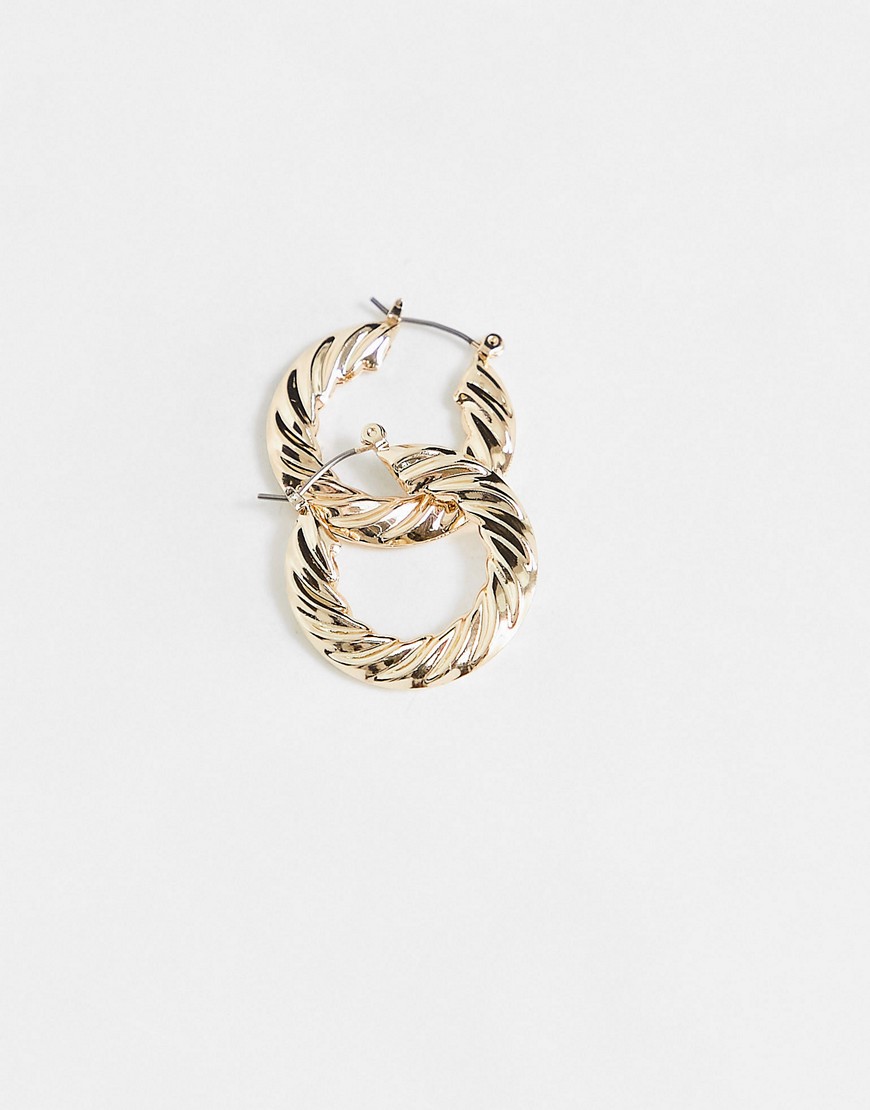 Topshop-kolczyki-kola-z-efektem-stopionego-zlota-1 Topshop-kolczyki-kola-z-efektem-stopionego-zlota