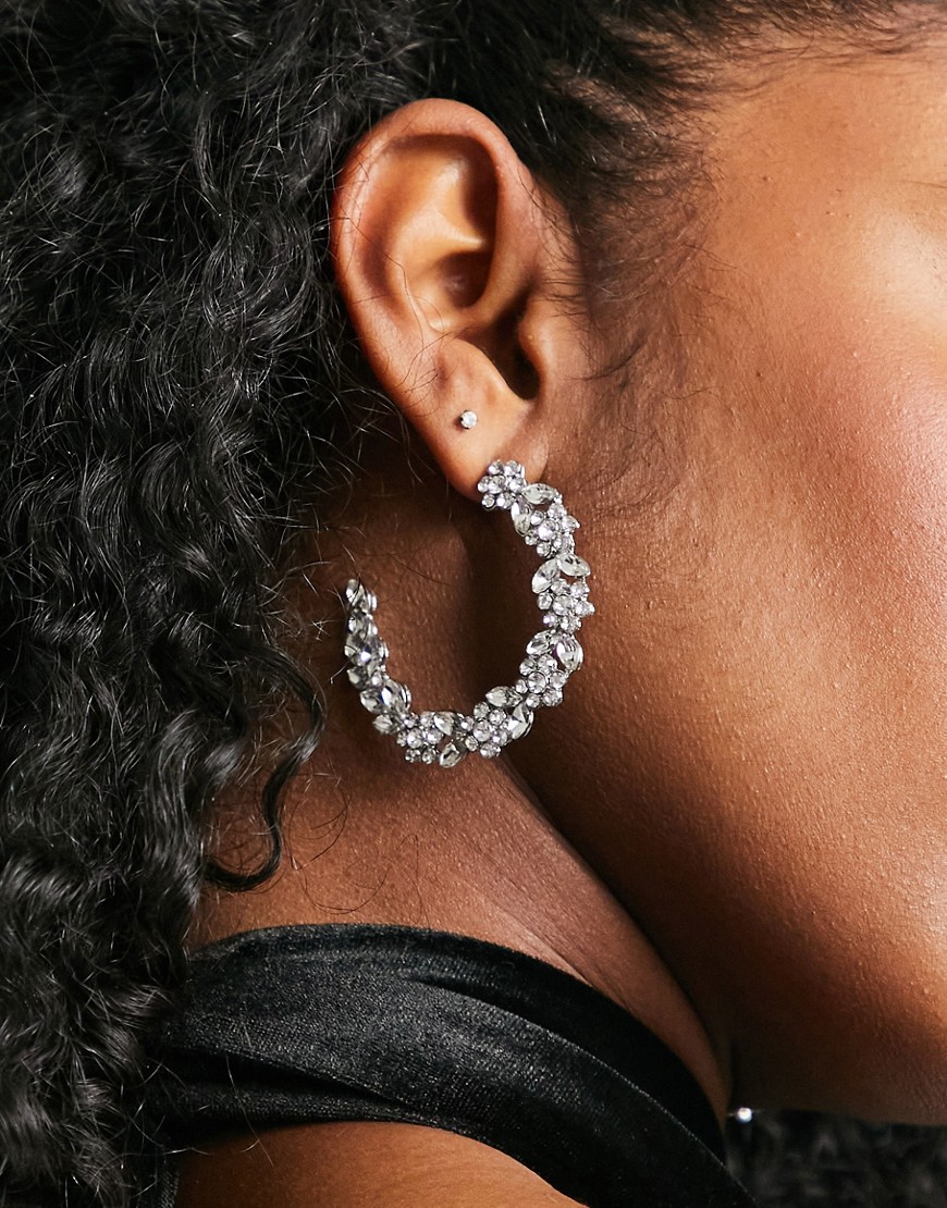 True-Decadence-kolczyki-kola-w-srebrnym-kolorze-zdobione-krysztalkami-10 True-Decadence-kolczyki-kola-w-srebrnym-kolorze-zdobione-krysztalkami