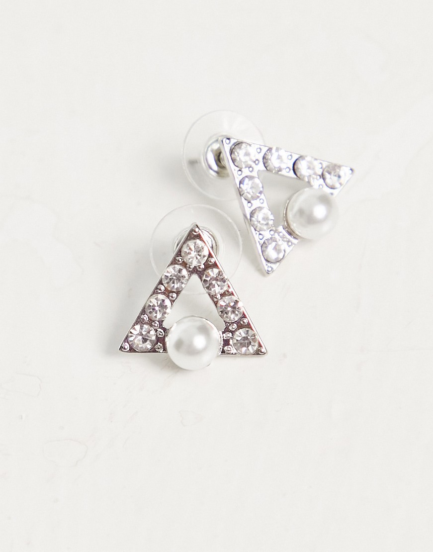 True-Decadence-trrojkatne-kolczyki-wkretki-z-perelkami-2 True-Decadence--trrojkatne-kolczyki-wkretki-z-perelkami