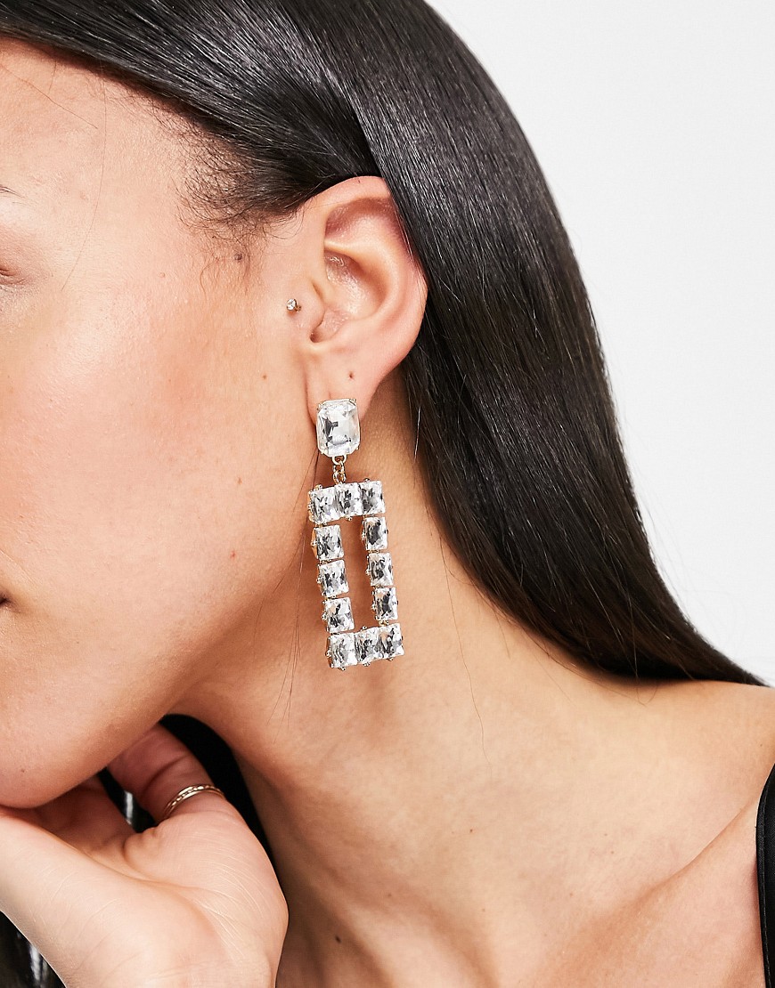 True-Decadence-wiszace-prostokatne-zlote-kolczyki-oversize-z-krysztalkami-1 True-Decadence-wiszace-prostokatne-zlote-kolczyki-oversize-z-krysztalkami