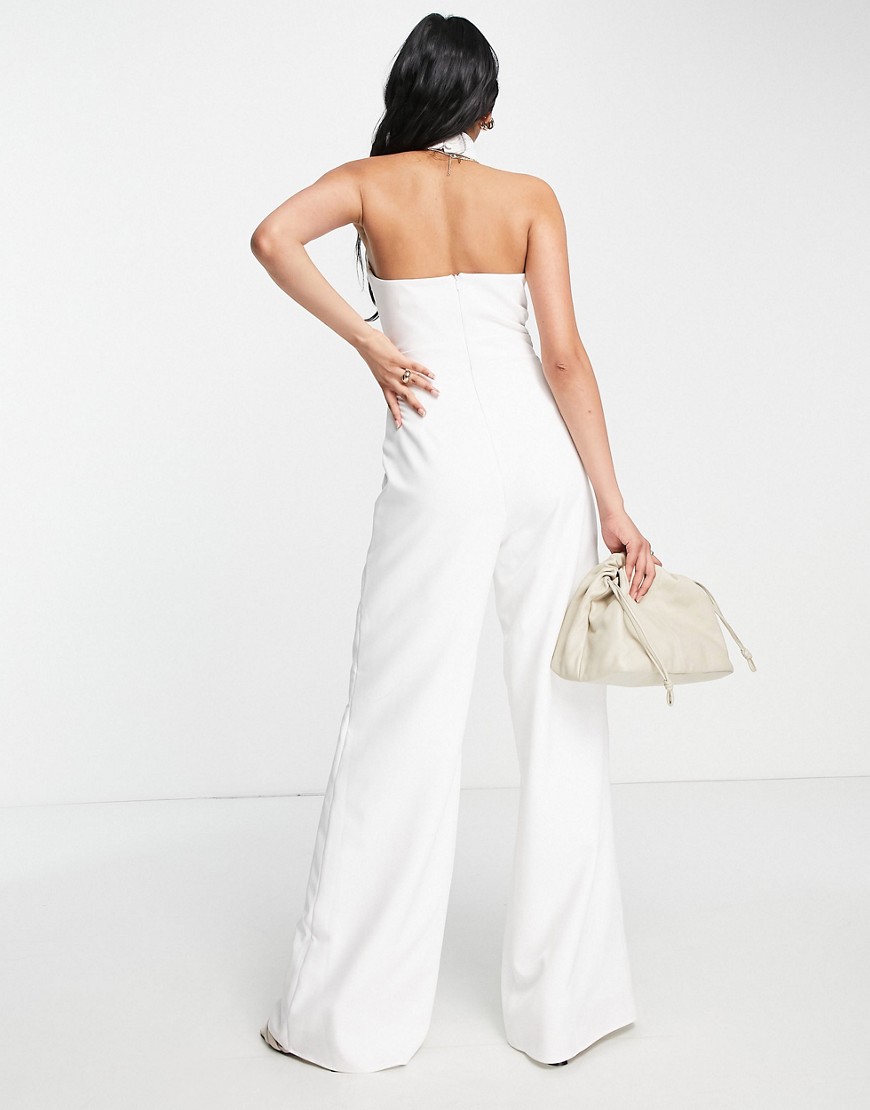 True-Violet-kombinezon-z-szerokimi-nogawkami-i-dekoltem-halter-ivory-defekt-42-3 True-Violet-kombinezon-z-szerokimi-nogawkami-i-dekoltem-halter-ivory-defekt-42