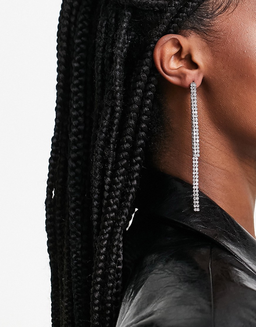 Wiszace-kolczyki-w-srebrnym-kolorze-z-krysztalkami-2 Wiszace-kolczyki-w-srebrnym-kolorze-z-krysztalkami