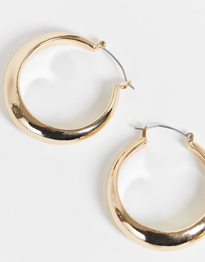 Zestaw-2-par-kolczykow-o-zaokraglonym-ksztalcie-w-kolorze-zlotym-2 Zestaw-2-par-kolczykow-o-zaokraglonym-ksztalcie-w-kolorze-zlotym