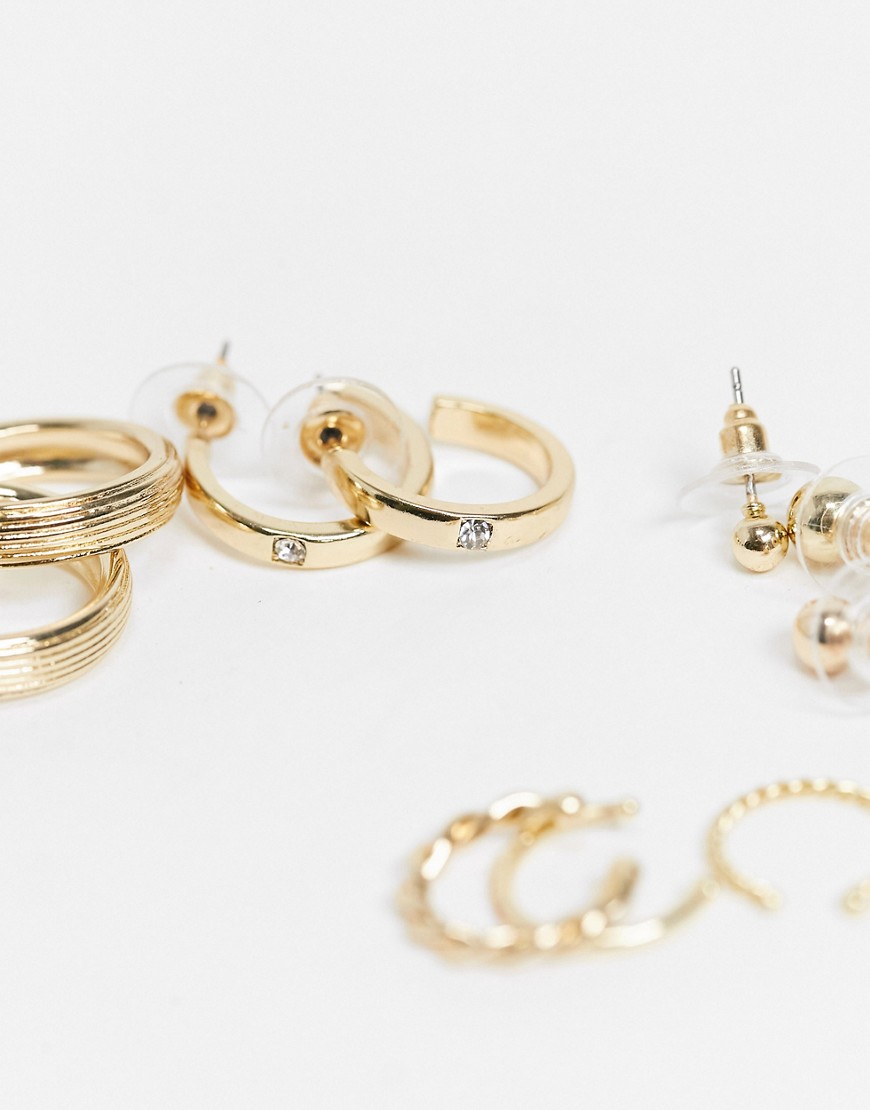 Zestaw-9-kolczykow-w-kolorze-zlotym-rozne-wielkosci-2 Zestaw-9-kolczykow-w-kolorze-zlotym-rozne-wielkosci