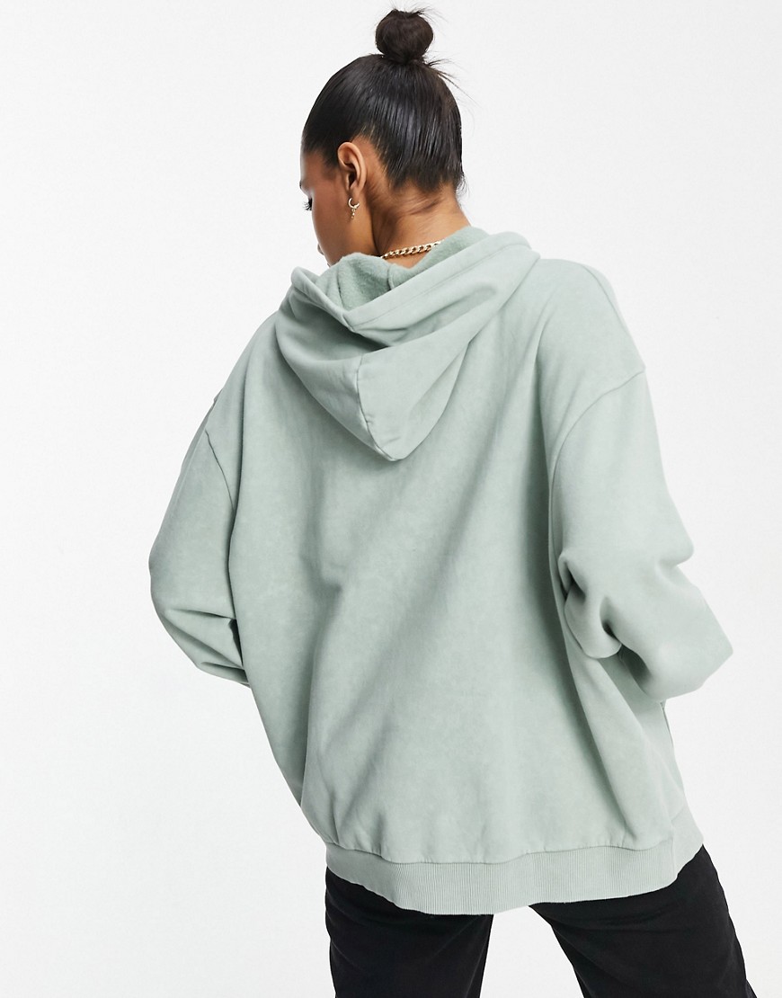 Zielona-bluza-oversize-z-kapturem-efekt-sprania-32-1 Zielona-bluza-oversize-z-kapturem-efekt-sprania-32