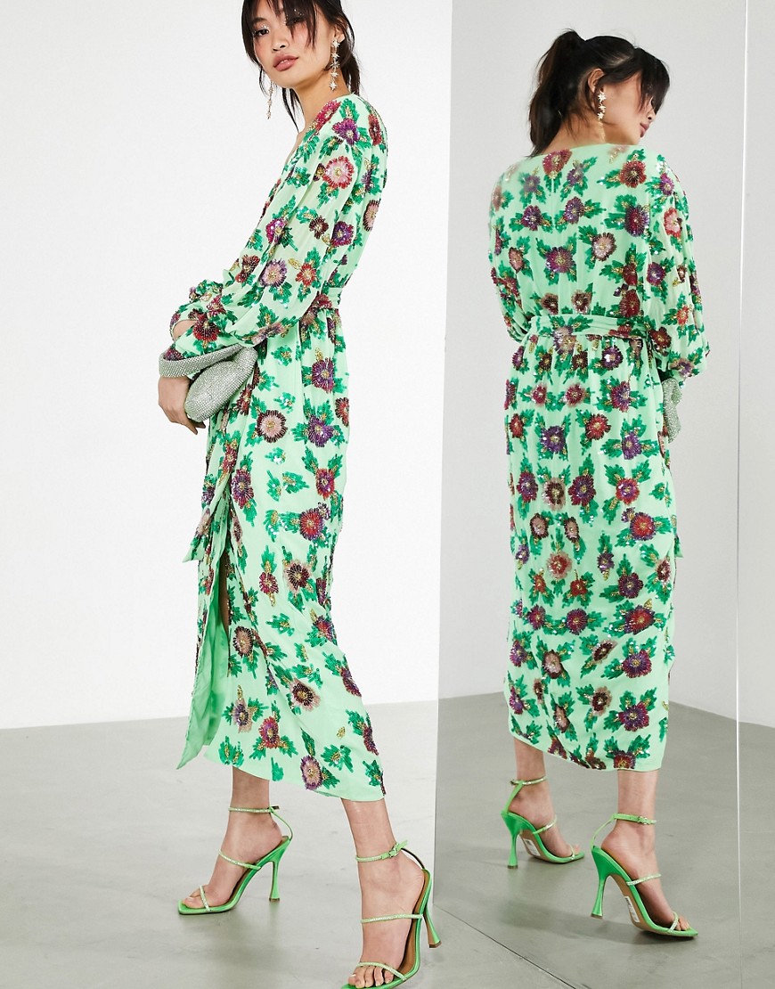 Zielona-kopertowa-sukienka-o-midi-z-cekinowymi-kwiatami-44