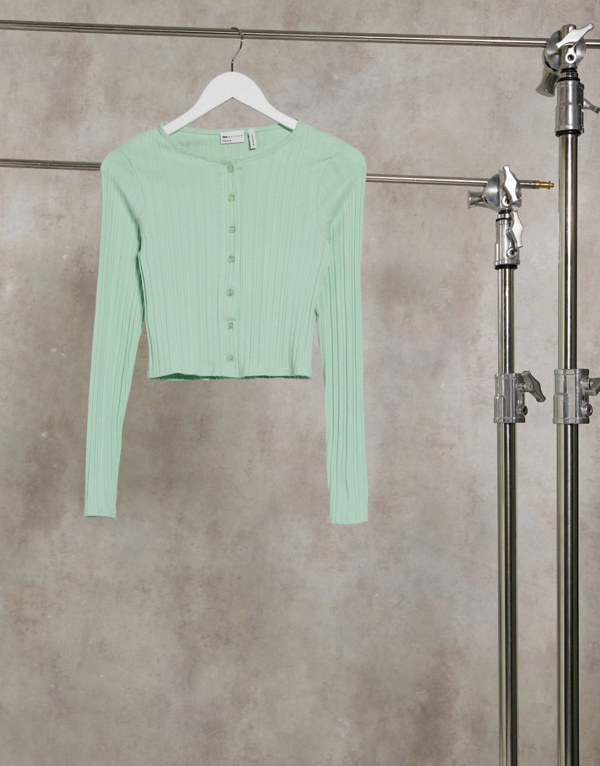 Zielony-damski-krotki-sweter-prazkowany-zapinany-na-guziki-defekt-44-3 Zielony-damski-krotki-sweter-prazkowany-zapinany-na-guziki-defekt-44