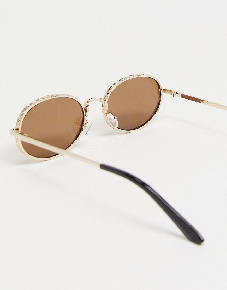 Zlote-owalne-okulary-przeciwsloneczne-z-wypuklymi-oprawkami-no-size-2 Zlote-owalne-okulary-przeciwsloneczne-z-wypuklymi-oprawkami-no-size