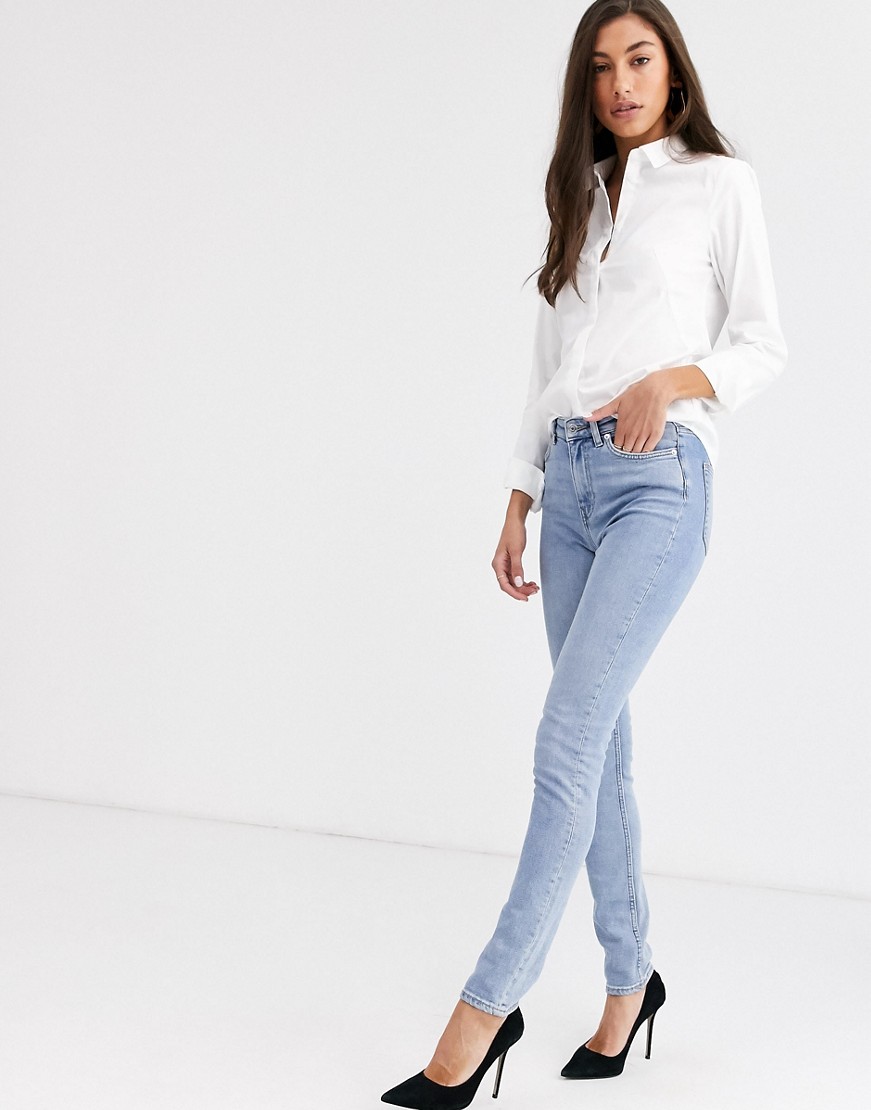 damska-biala-koszula-slim-fit-34-3 damska-biala-koszula-slim-fit-34